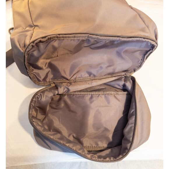 Beyond Yoga Convertible Backpack Birch Tote Bag - Picture 6 of 8